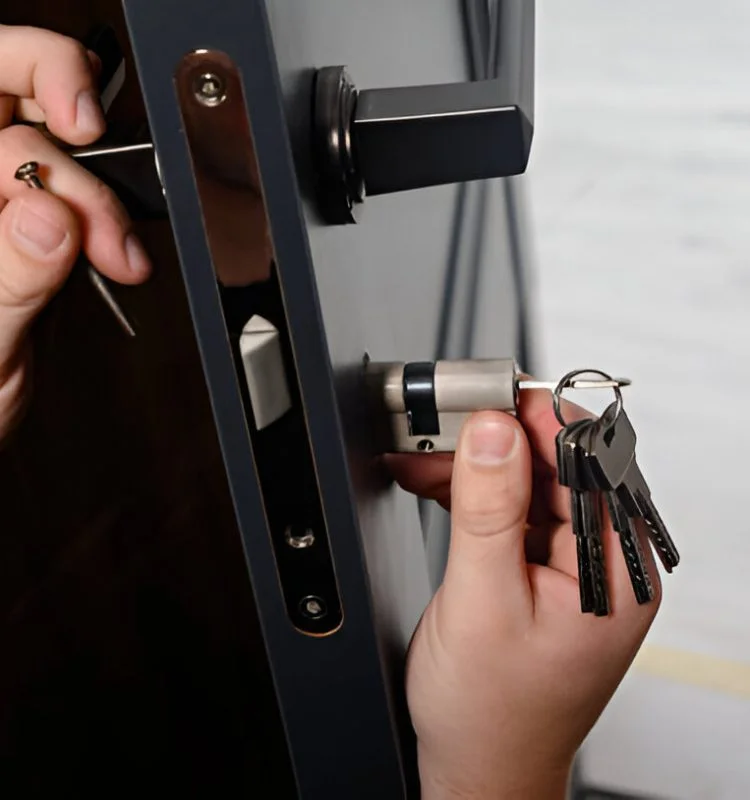 ouverture de porte blindée à Saint-Louis à la frontière suisse